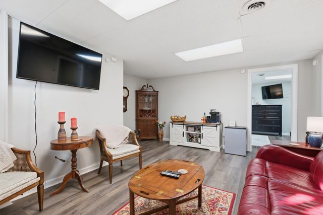 108 Saint James St, Charlotte, TN 37036