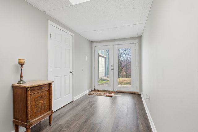 108 Saint James St, Charlotte, TN 37036