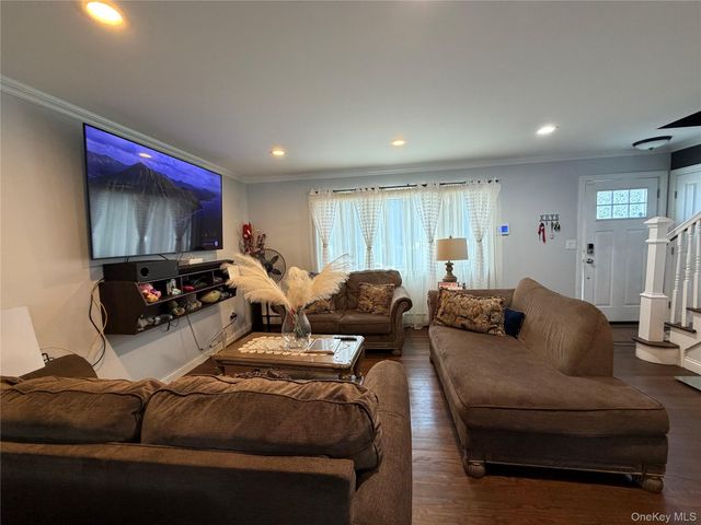 101 Sagamore Street, Freeport, NY 11520