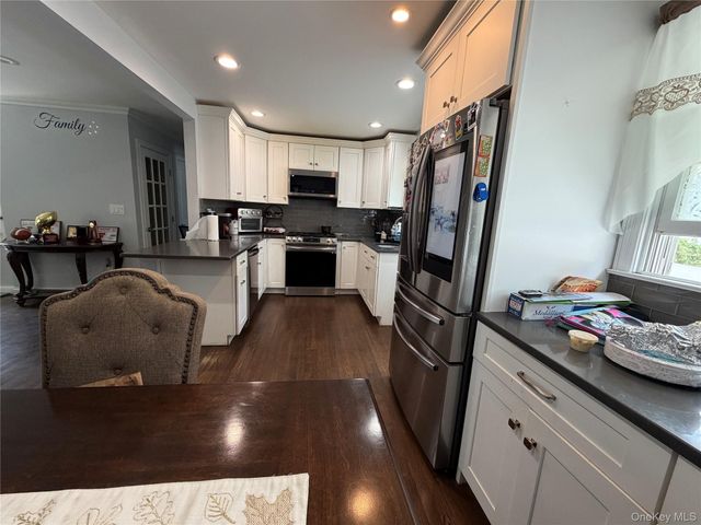 101 Sagamore Street, Freeport, NY 11520