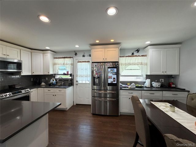 101 Sagamore Street, Freeport, NY 11520
