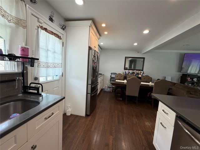 101 Sagamore Street, Freeport, NY 11520
