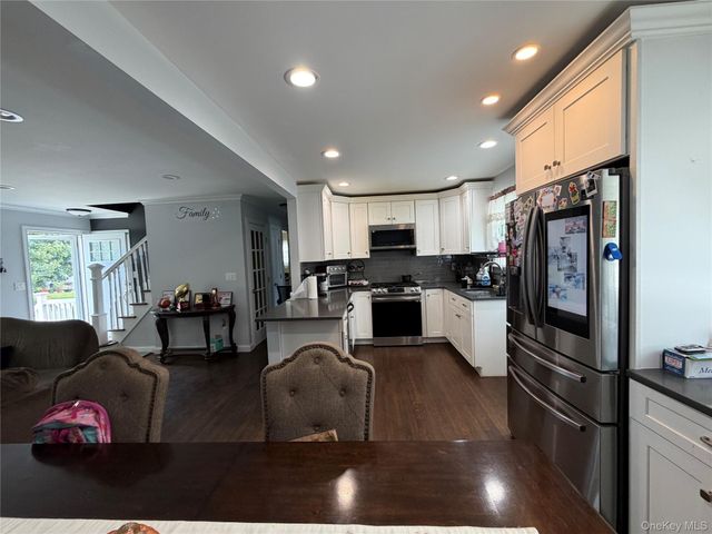 101 Sagamore Street, Freeport, NY 11520