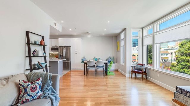 275 9th Street 3, Oakland, CA 94607