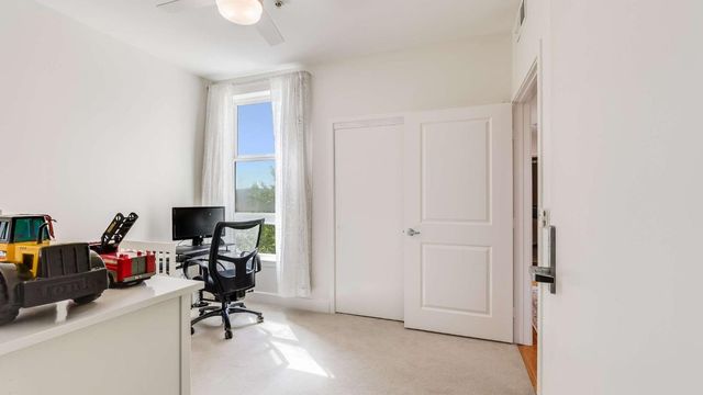 275 9th Street 3, Oakland, CA 94607