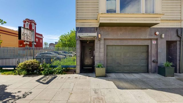 275 9th Street 3, Oakland, CA 94607