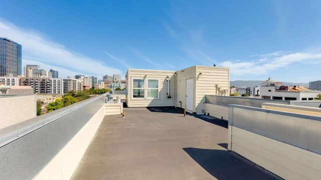 275 9th Street 3, Oakland, CA 94607
