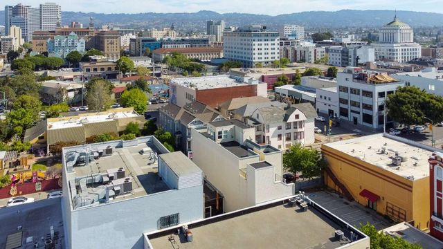 275 9th Street 3, Oakland, CA 94607