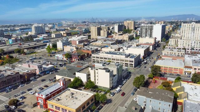 275 9th Street 3, Oakland, CA 94607