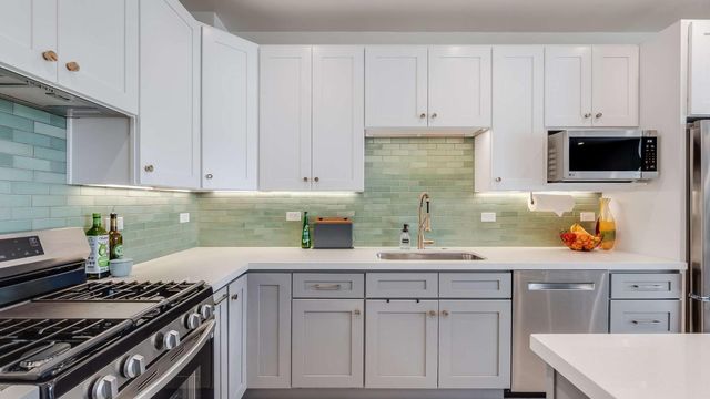 275 9th Street 3, Oakland, CA 94607