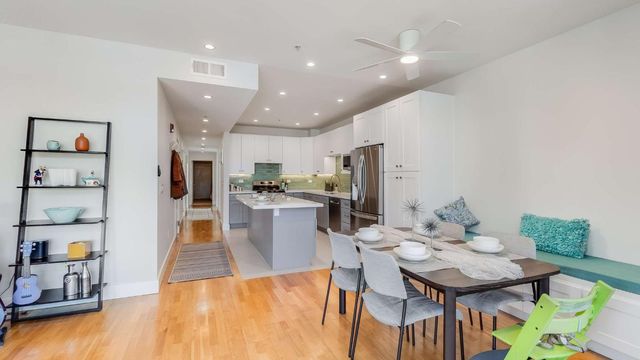 275 9th Street 3, Oakland, CA 94607