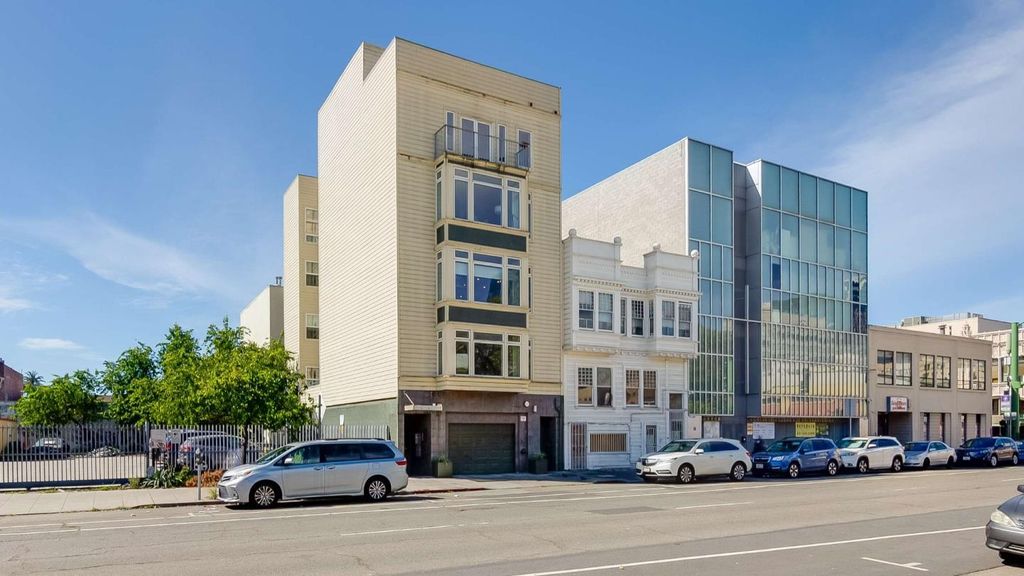 275 9th Street 3, Oakland, CA 94607