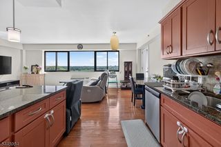 60 Parkway Dr 10C, East Orange City, NJ 07017