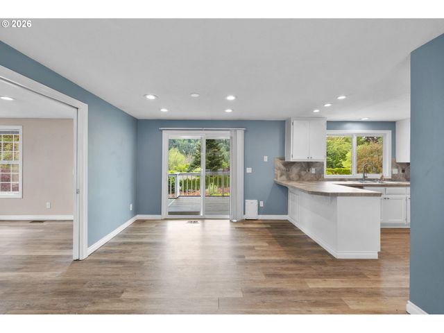 1730 REGENCY St, West Linn, OR 97068