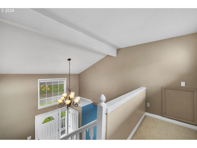 1730 REGENCY St, West Linn, OR 97068