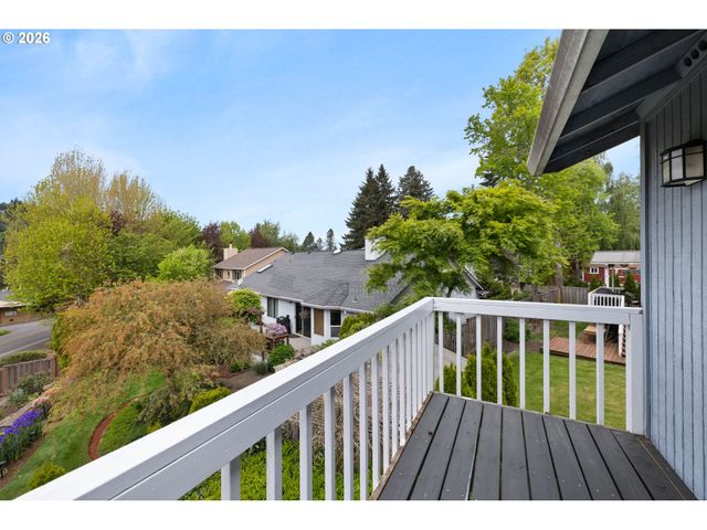 1730 REGENCY St, West Linn, OR 97068