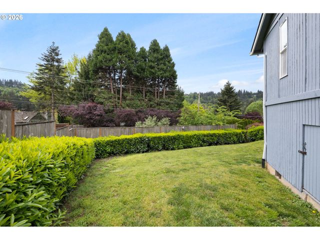 1730 REGENCY St, West Linn, OR 97068