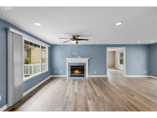 1730 REGENCY St, West Linn, OR 97068