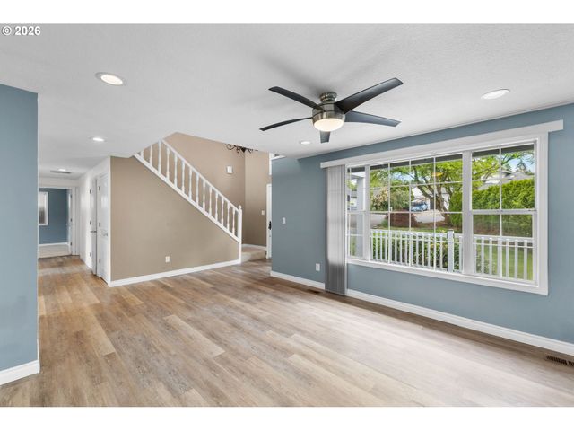1730 REGENCY St, West Linn, OR 97068