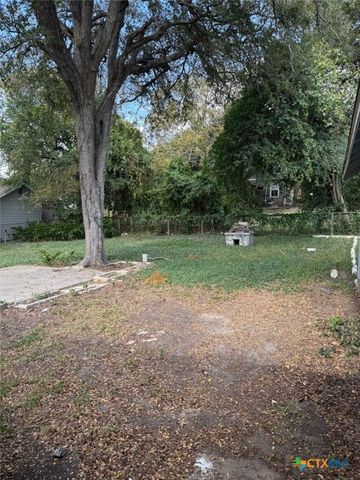 606 W Forrest Street, Victoria, TX 77901