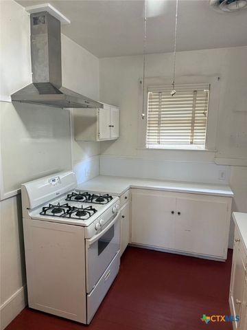 606 W Forrest Street, Victoria, TX 77901