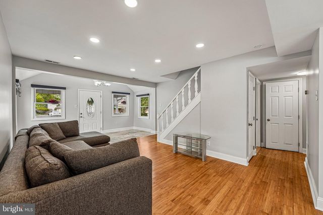 2621 OLD WELSH RD, Willow Grove, PA 19090