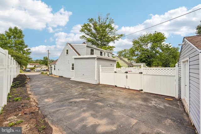 2621 OLD WELSH RD, Willow Grove, PA 19090