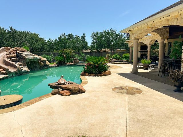 17618 Lasting Rose Drive, Cypress, TX 77429