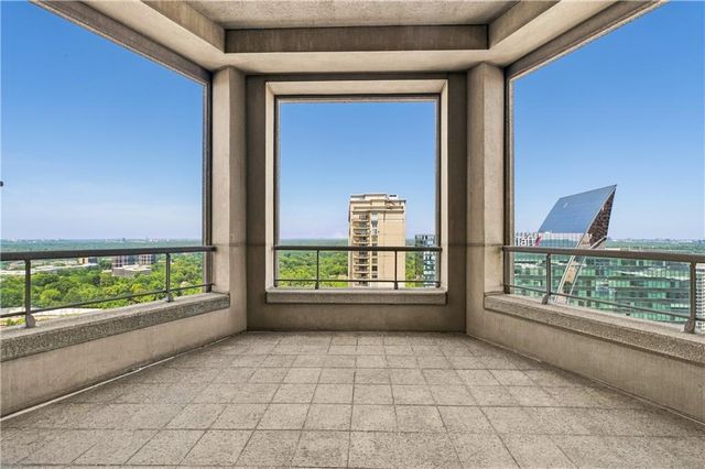 3376 Peachtree Road NE 42A, Atlanta, GA 30326