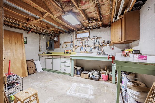 74 Meyerhill Circle East, Irondequoit, NY 14617