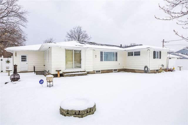 74 Meyerhill Circle East, Irondequoit, NY 14617