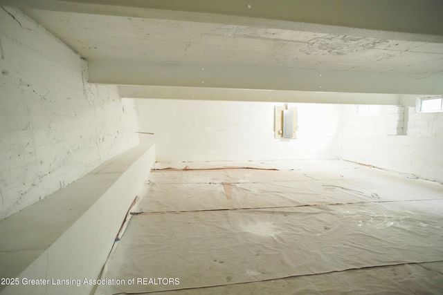 111 E Grand River Avenue, Portland, MI 48875