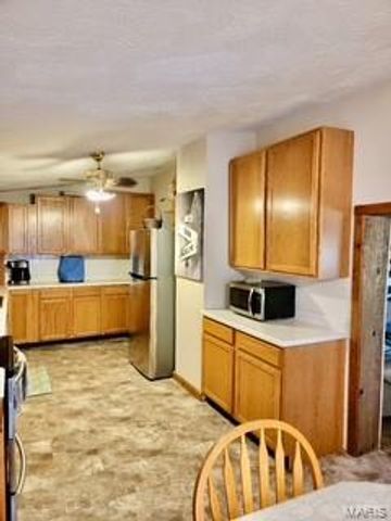 26287 Radcliff Road, Richland, MO 65556