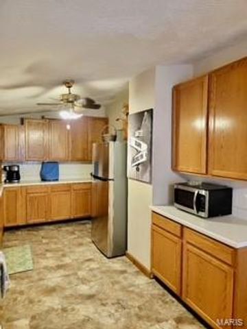 26287 Radcliff Road, Richland, MO 65556