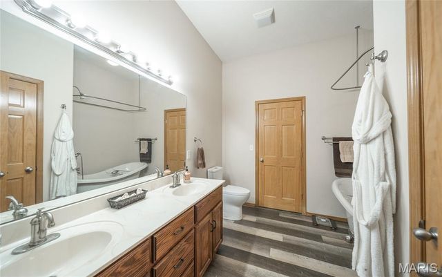 26287 Radcliff Road, Richland, MO 65556