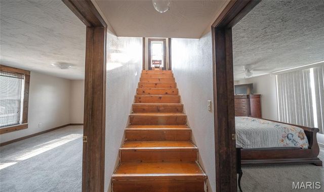 26287 Radcliff Road, Richland, MO 65556