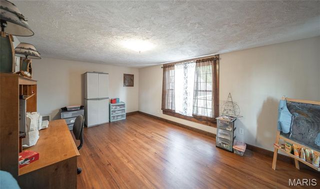 26287 Radcliff Road, Richland, MO 65556