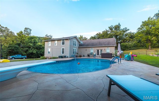 26287 Radcliff Road, Richland, MO 65556