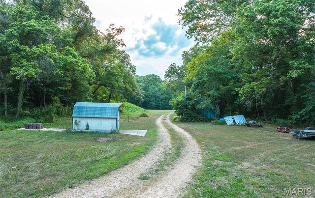 26287 Radcliff Road, Richland, MO 65556