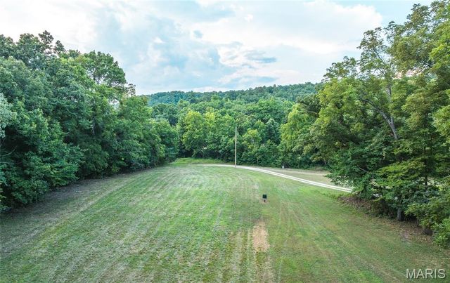 26287 Radcliff Road, Richland, MO 65556