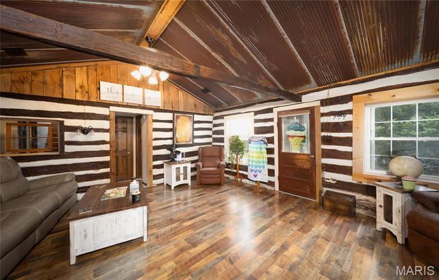 26287 Radcliff Road, Richland, MO 65556