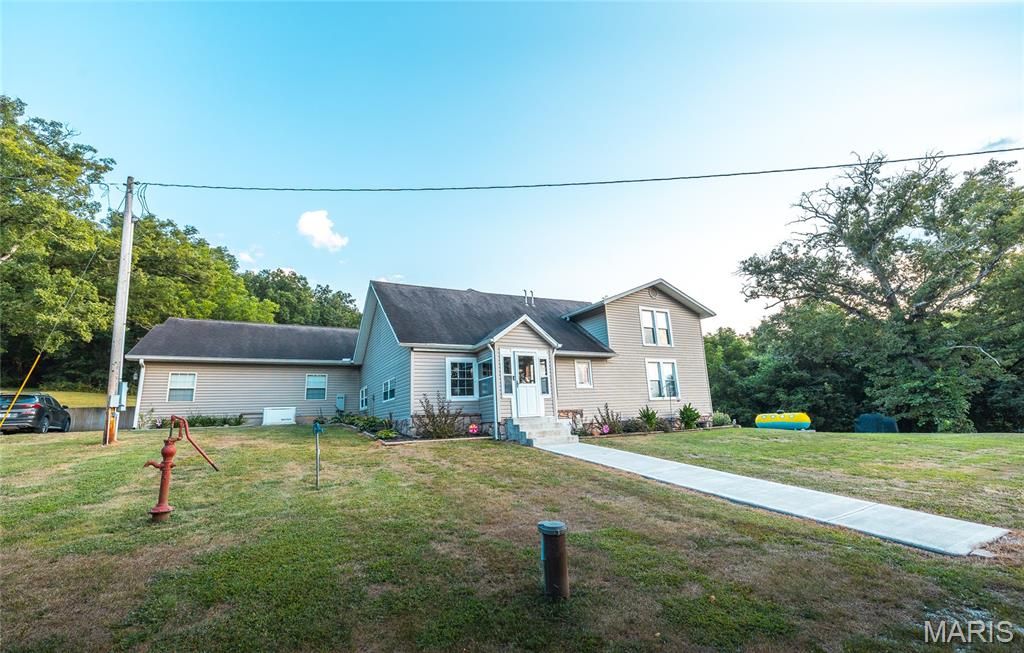 26287 Radcliff Road, Richland, MO 65556