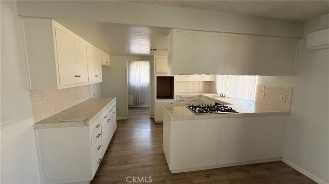 2004 Julian, Bakersfield, CA 93304
