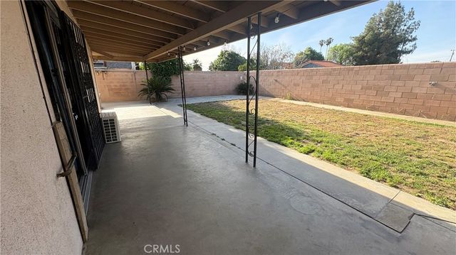 2004 Julian, Bakersfield, CA 93304