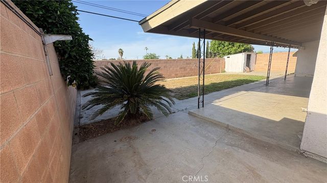 2004 Julian, Bakersfield, CA 93304