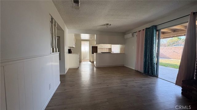 2004 Julian, Bakersfield, CA 93304