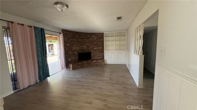 2004 Julian, Bakersfield, CA 93304