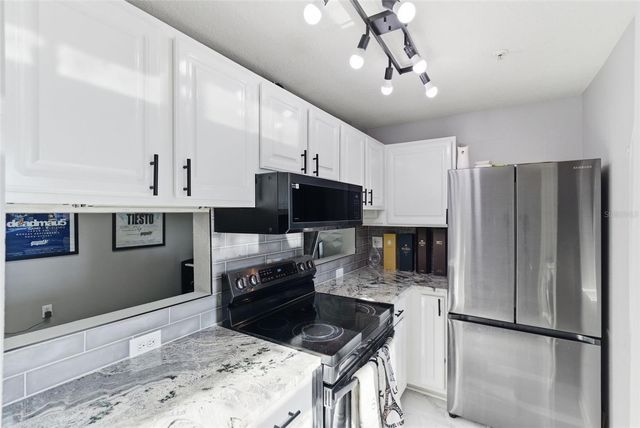 501 KNIGHTS RUN AVENUE 1332, Tampa, FL 33602