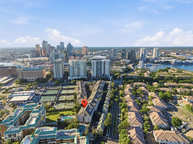 501 KNIGHTS RUN AVENUE 1332, Tampa, FL 33602