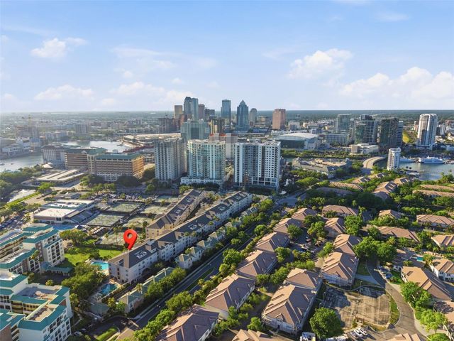 501 KNIGHTS RUN AVENUE 1332, Tampa, FL 33602